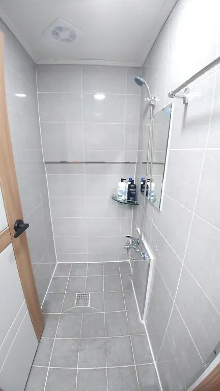 Hause Itaewon Hostel Seoul South Korea