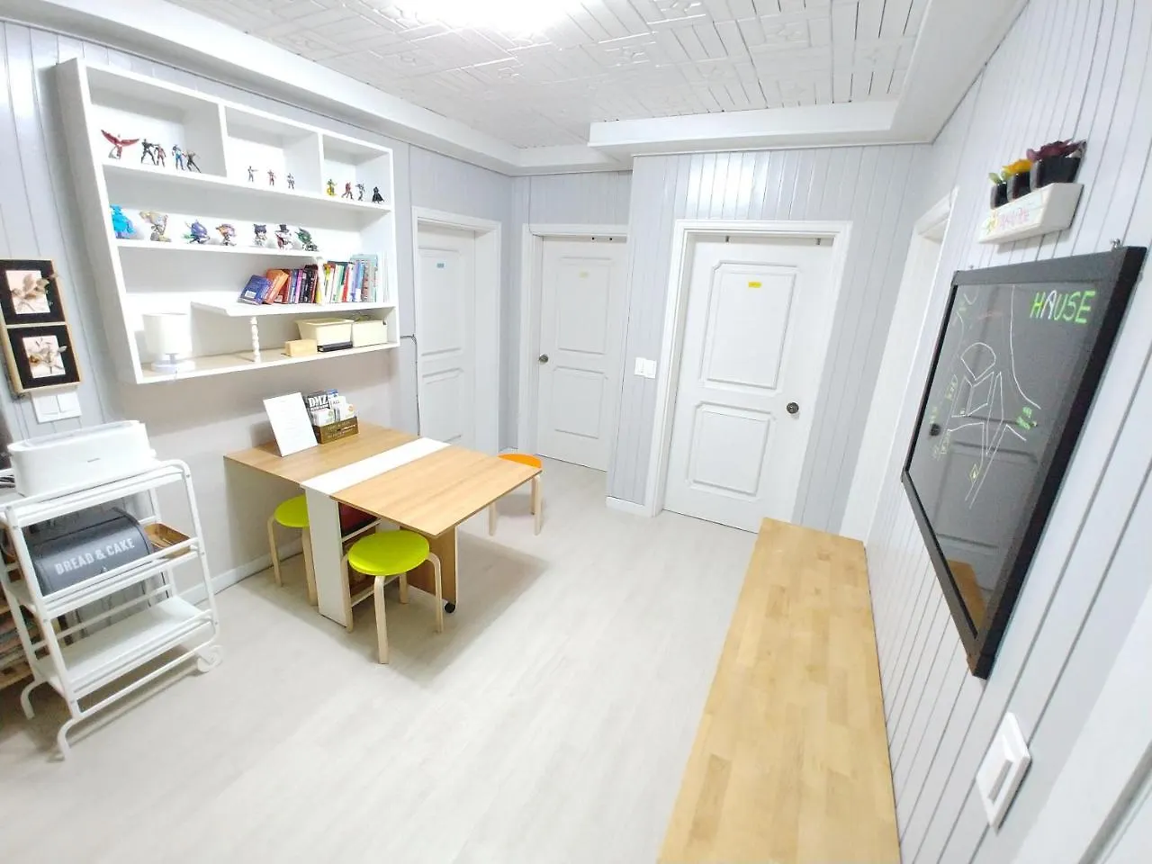 Hause Itaewon Hostel Seoul South Korea