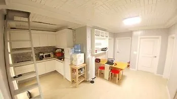 Hause Itaewon Hostel Seoul